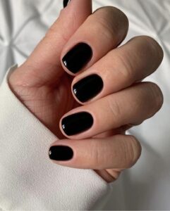 Manichiura pentru femeile care se iubesc.